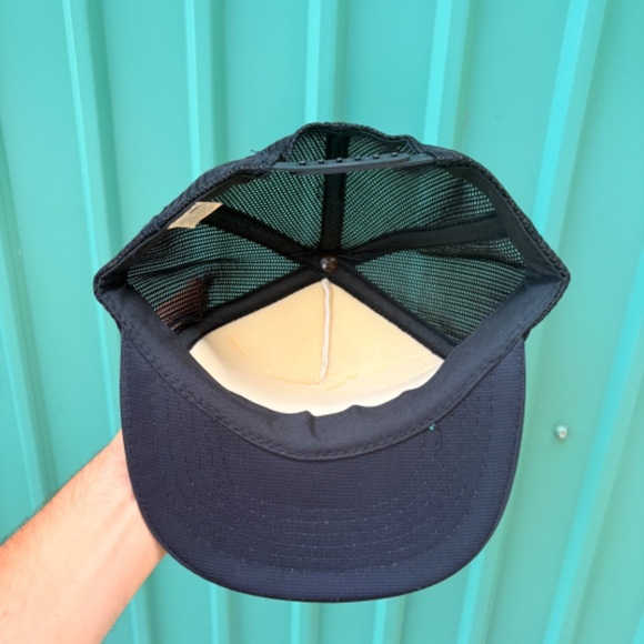 GAY-LOR TAVERN Mattawa Ontario trucker hat vintage snapbacl black white mesh - Picture 6 of 6